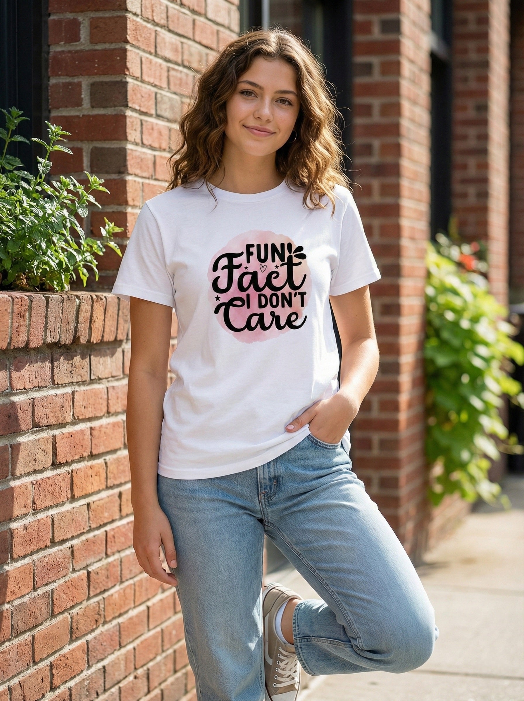 White T-shirt with sarcastic phrase "Fun fact i don't care" - Casual and modern style